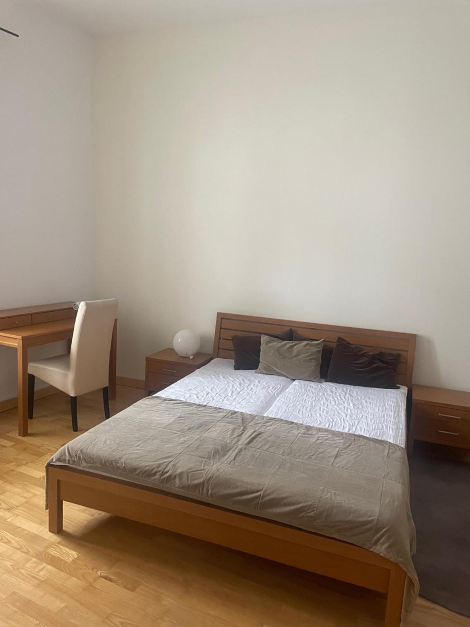 Apartman Pistacia Priame Centrum Bb 반스카비스트리카 외부 사진